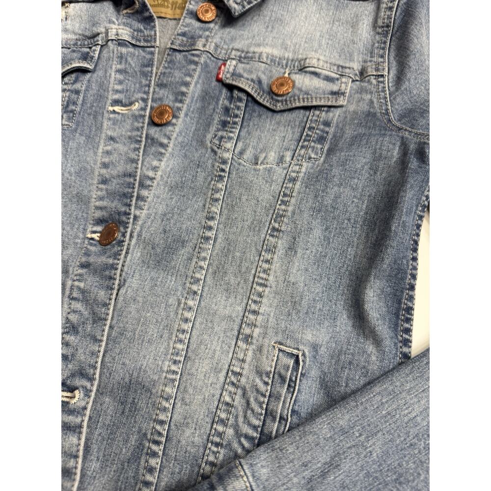 Levis Jean Jacket Womens Small Blue Light Was Denim Premium Trucker Distressed - Picture 2 of 9